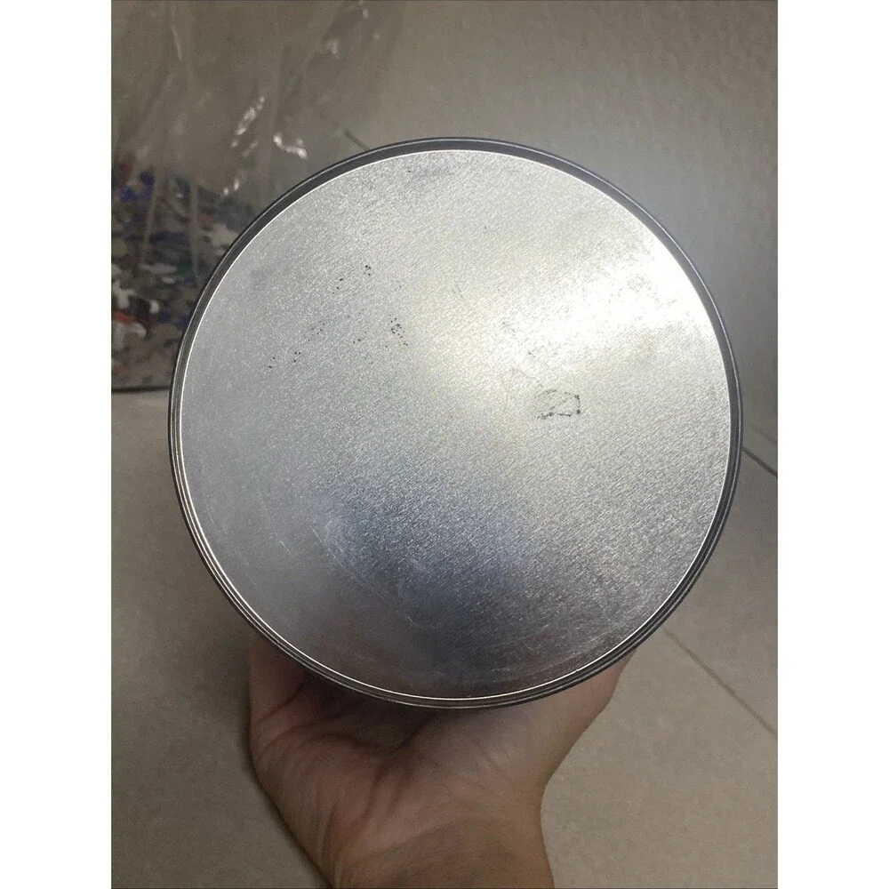 Unbranded tin does